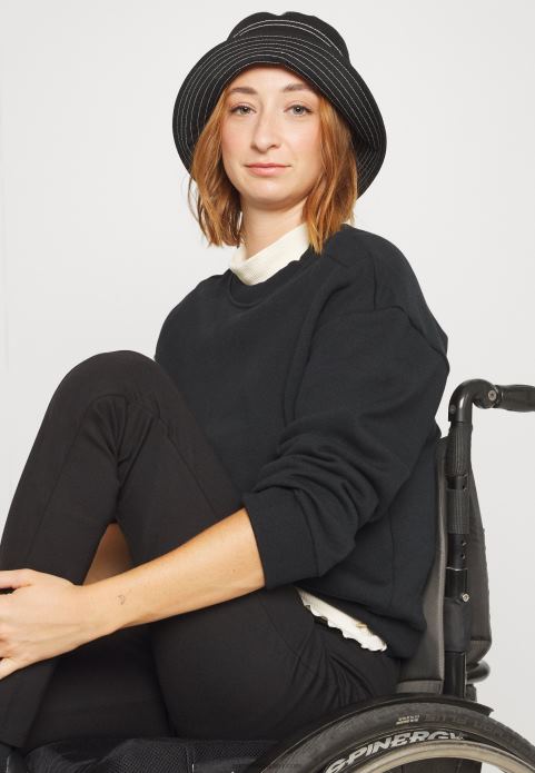 sievietes bikses melnas 2LHT639 Anna Field