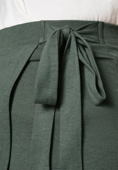 sievietes pamata ietīšana pāri midi svārkiem a-line svārki gaiši zaļi 2LHT789 Anna Field